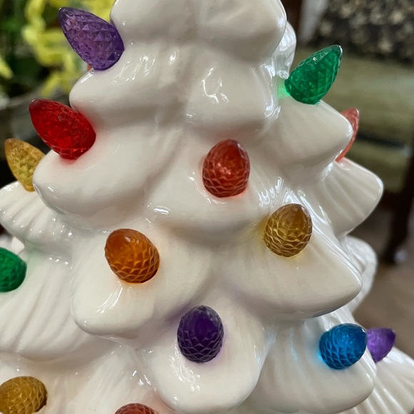 Vintage Style Ceramic White Christmas Tree - Picture 3 of 4